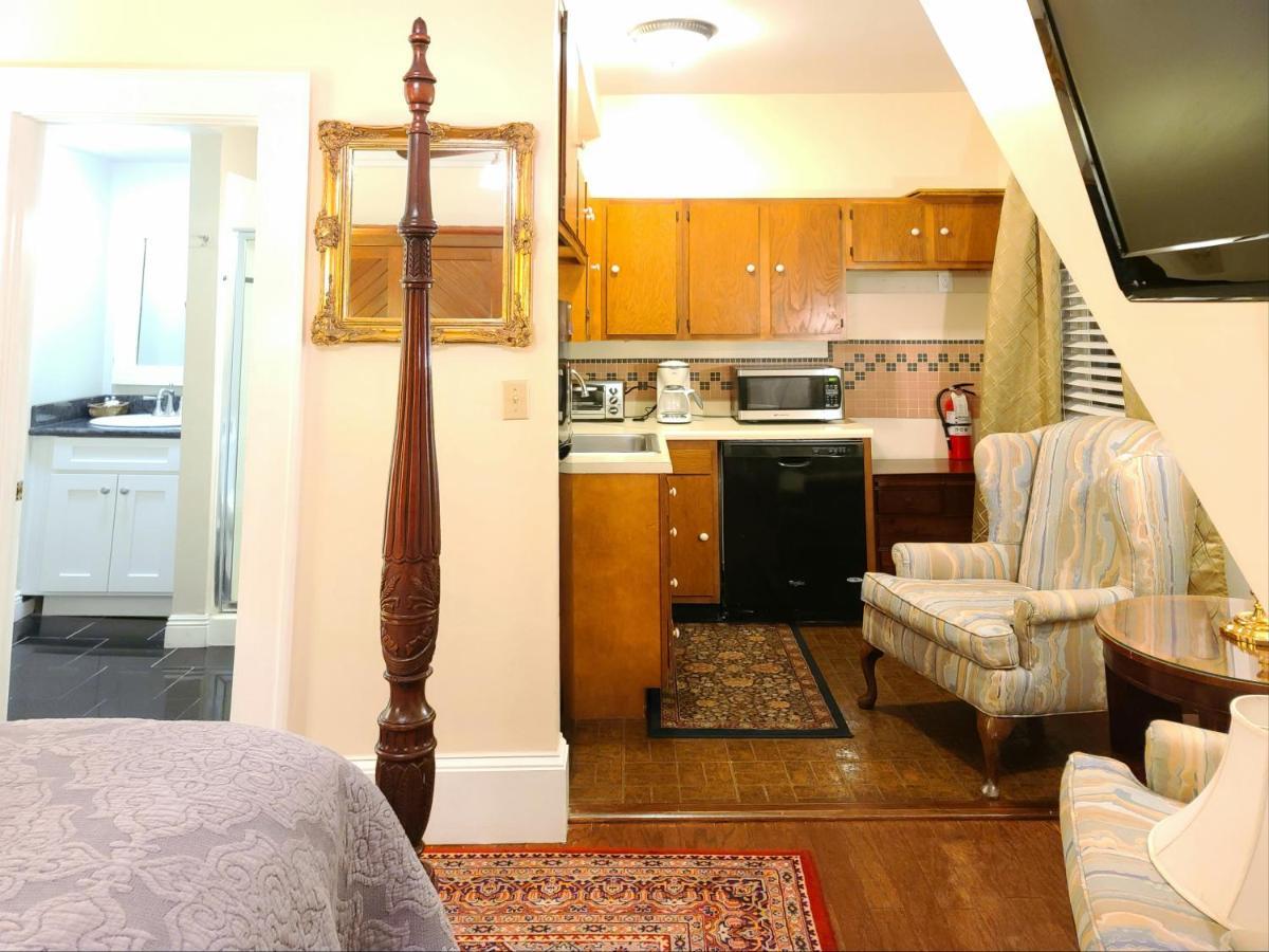 Lions Inn Bed & Breakfast Ню Орлиънс Екстериор снимка