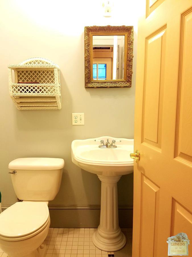 Lions Inn Bed & Breakfast Ню Орлиънс Екстериор снимка